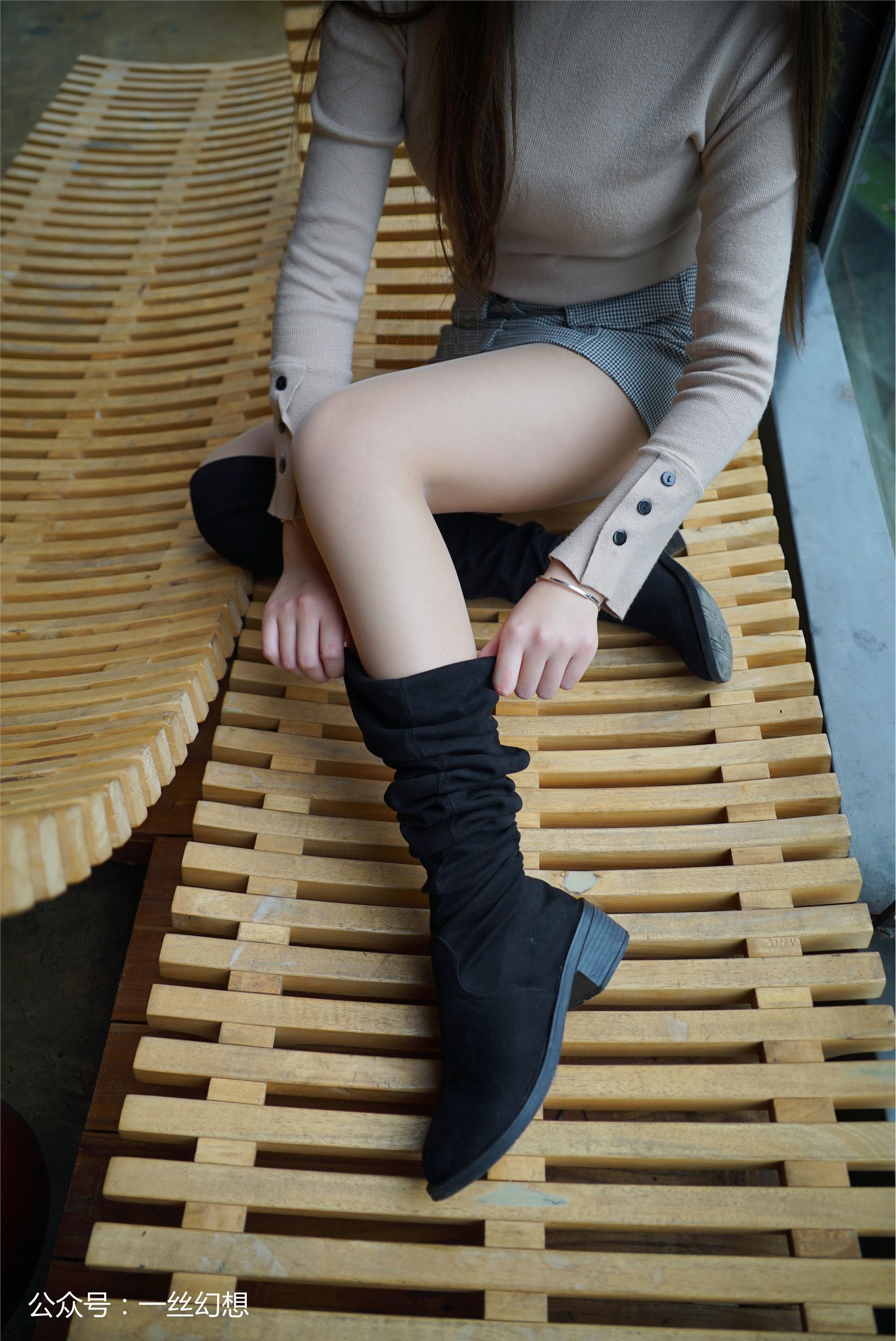 高丝女子图鉴 袜小喵×一丝幻想 NZ035 ViVi